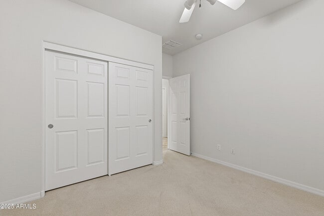 Building Photo - 10831 E Sylvan Ave