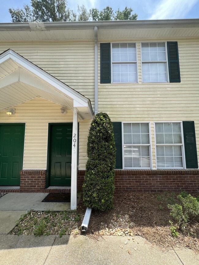 Building Photo - 2520 Graves Rd