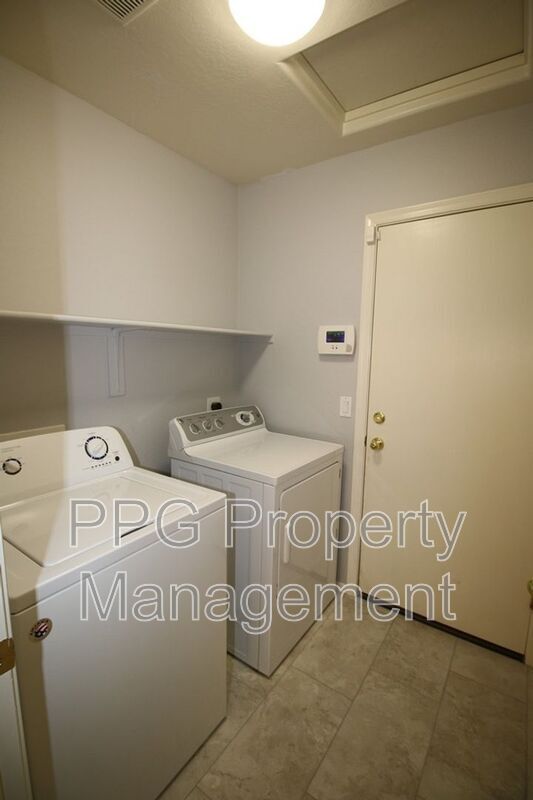 Building Photo - 25849 W St Kateri Dr