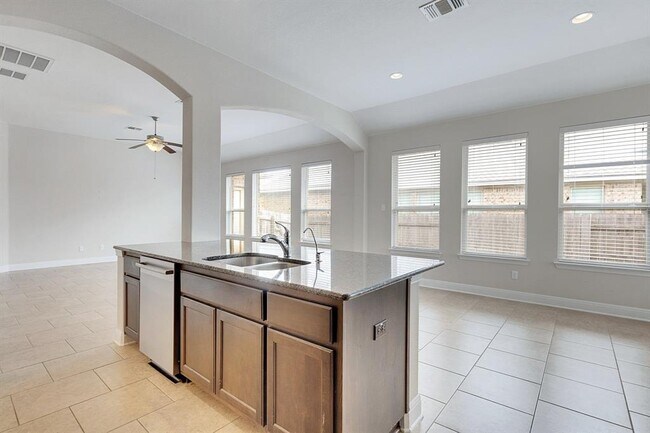 Building Photo - 3215 Honey Peach Way