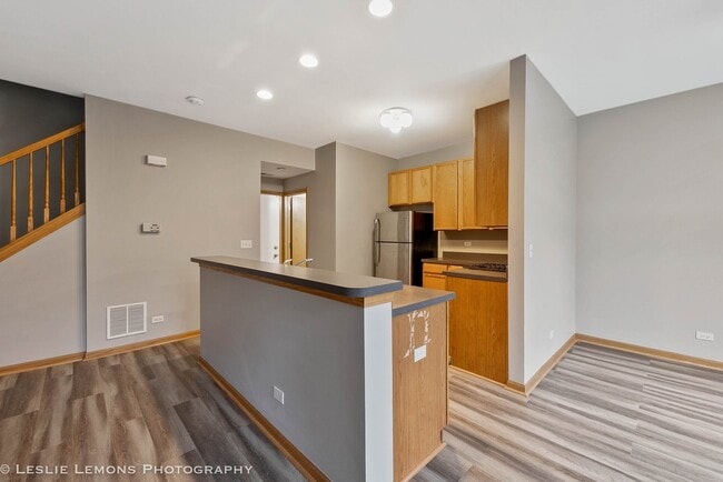 Building Photo - 4051 Blackstone Dr
