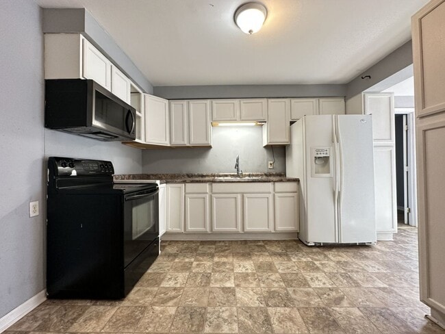 Building Photo - 496 Louisiana Ave. Clarksville, TN 37042