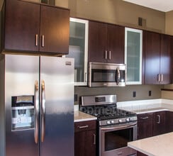 Building Photo - 611 Sycamore St