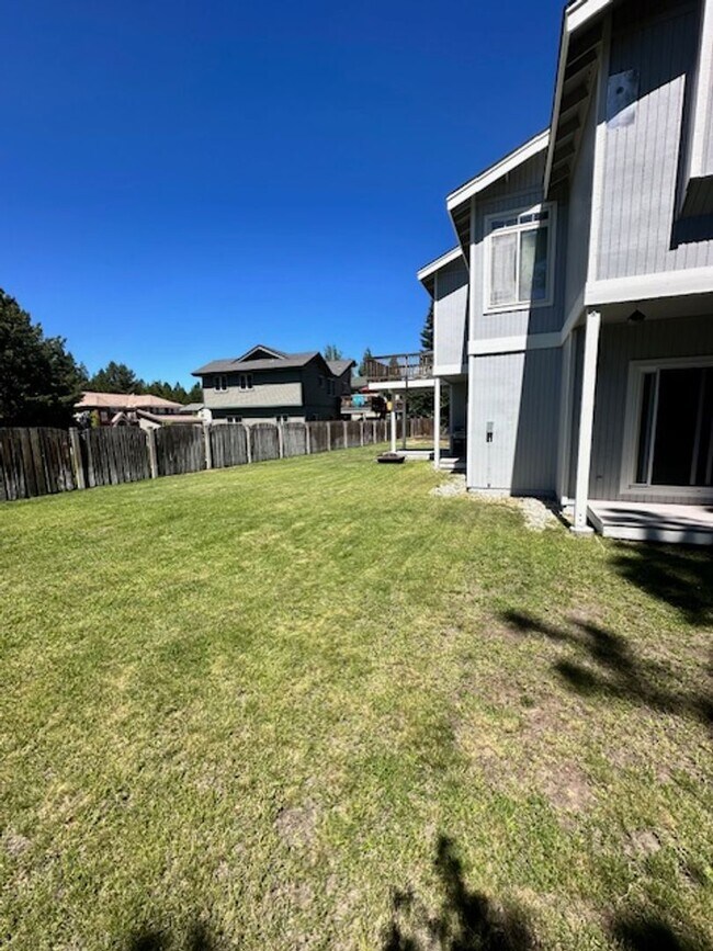 Building Photo - Large and lovely 3Bd home in the Tahoe Keys!! Call me today to view!