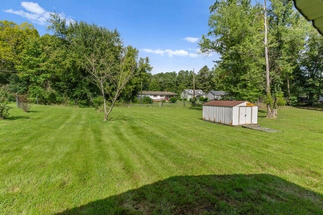 Building Photo - Newly Remodeled 3-Bedroom Home in Town of Blackstone!