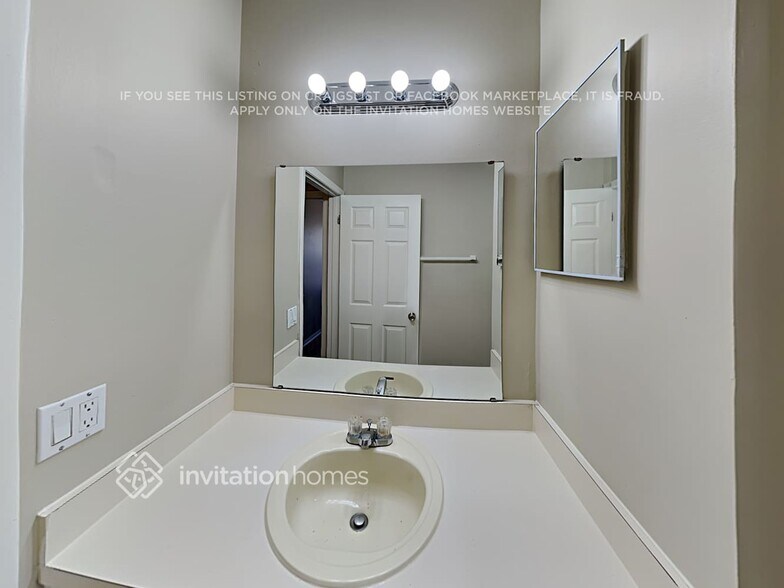 Building Photo - 11252 Stoney Point Ln W