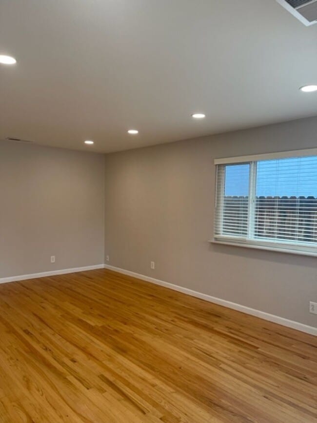 Building Photo - Cozy home in Starview Neighborhood