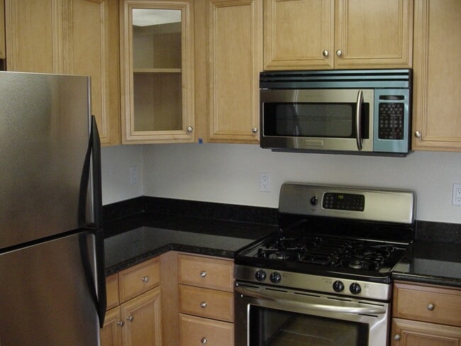 Building Photo - 5022 Los Morros Way