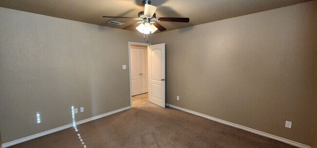 Building Photo - Beautiful 2 bed/2 bath near Clear Creek gate Available 8/13