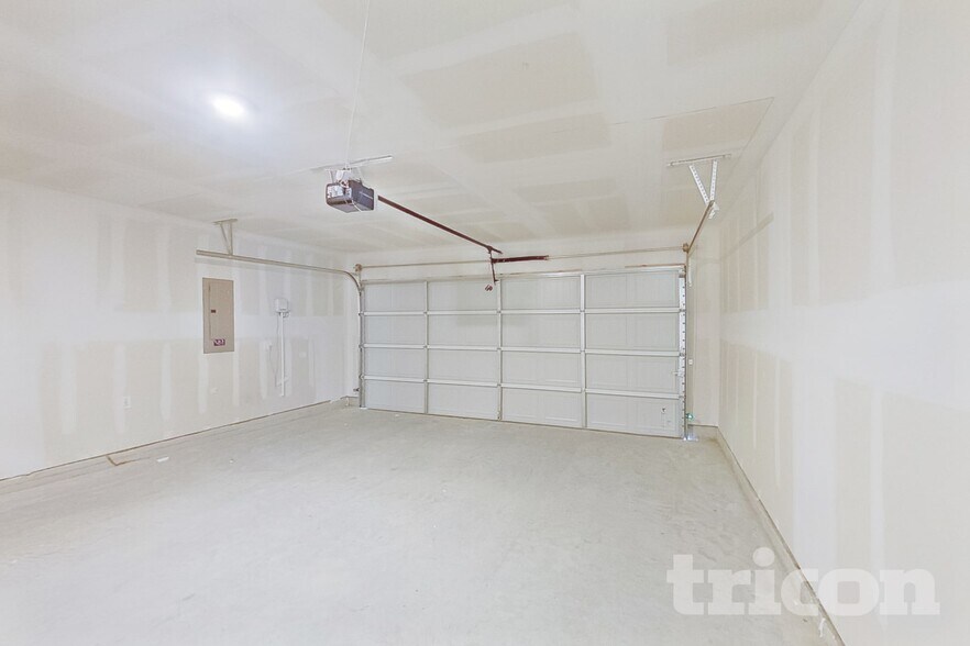 Building Photo - 831 Ginkgo Wy