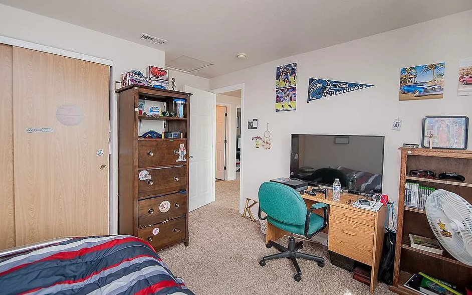 Building Photo - 7715 Galiano Dr