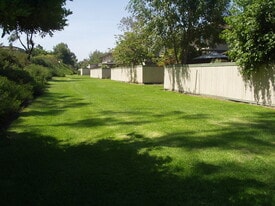 Building Photo - 10157 Caminito Jovial