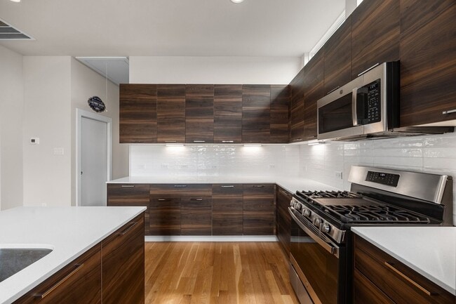 Building Photo - 4618 Nichols St