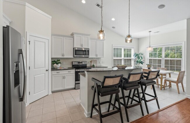 Building Photo - 1610 Fishbone Dr