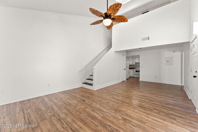 Building Photo - 1601 Challenger Ct W