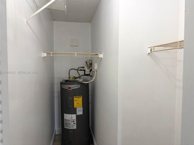 Building Photo - 2445 SW 18th Terrace