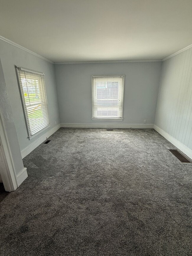 Building Photo - For Rent: Spacious 4-Bedroom Home in Moline, IL – $1,750/month