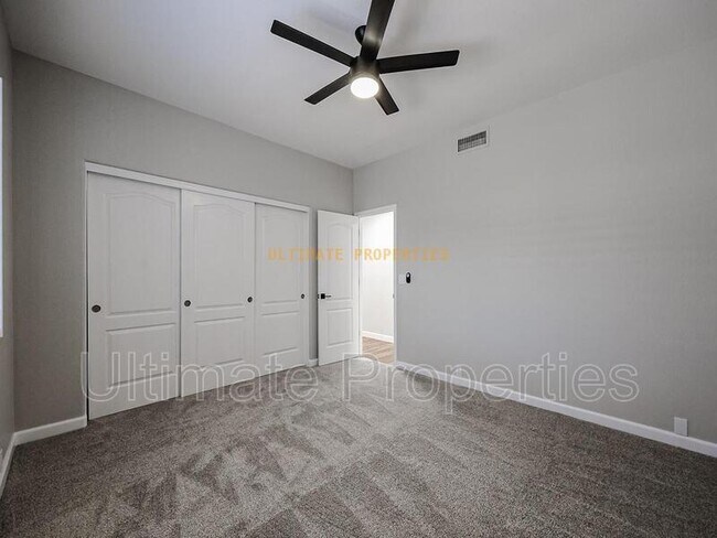 Building Photo - 10033 N 55th Pl