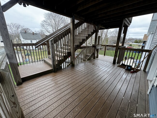 Building Photo - 25 Lester Ave