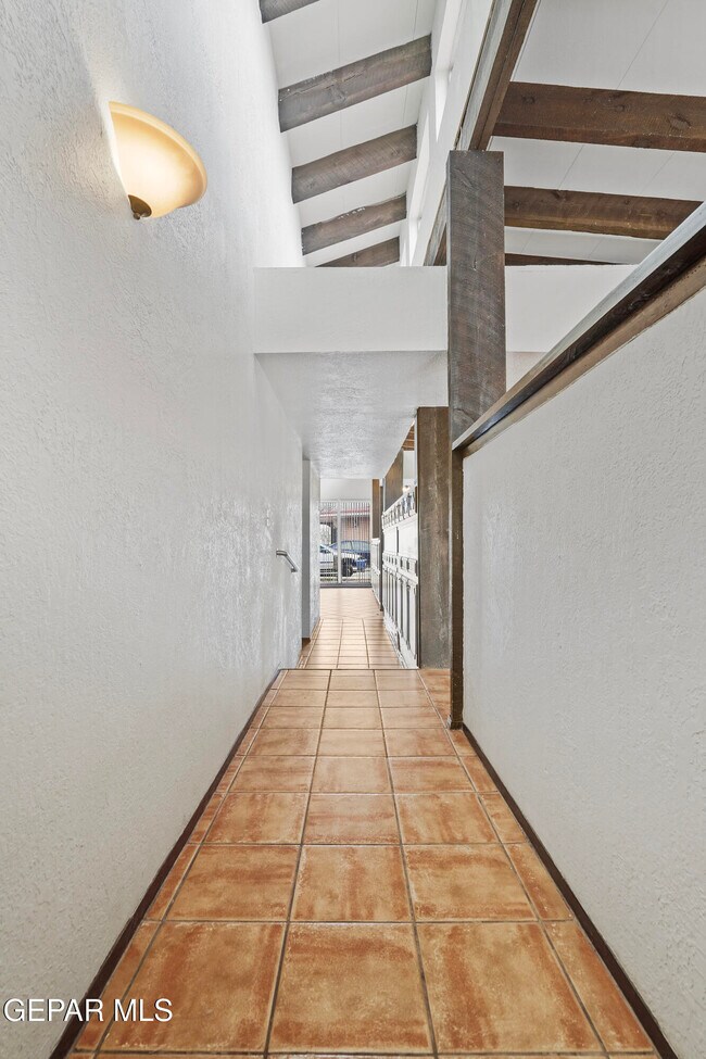 Building Photo - 8201 Big Bend Dr