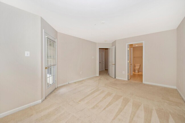 Building Photo - Desirable Two Level Condo For Lease - Not Pet Friendly