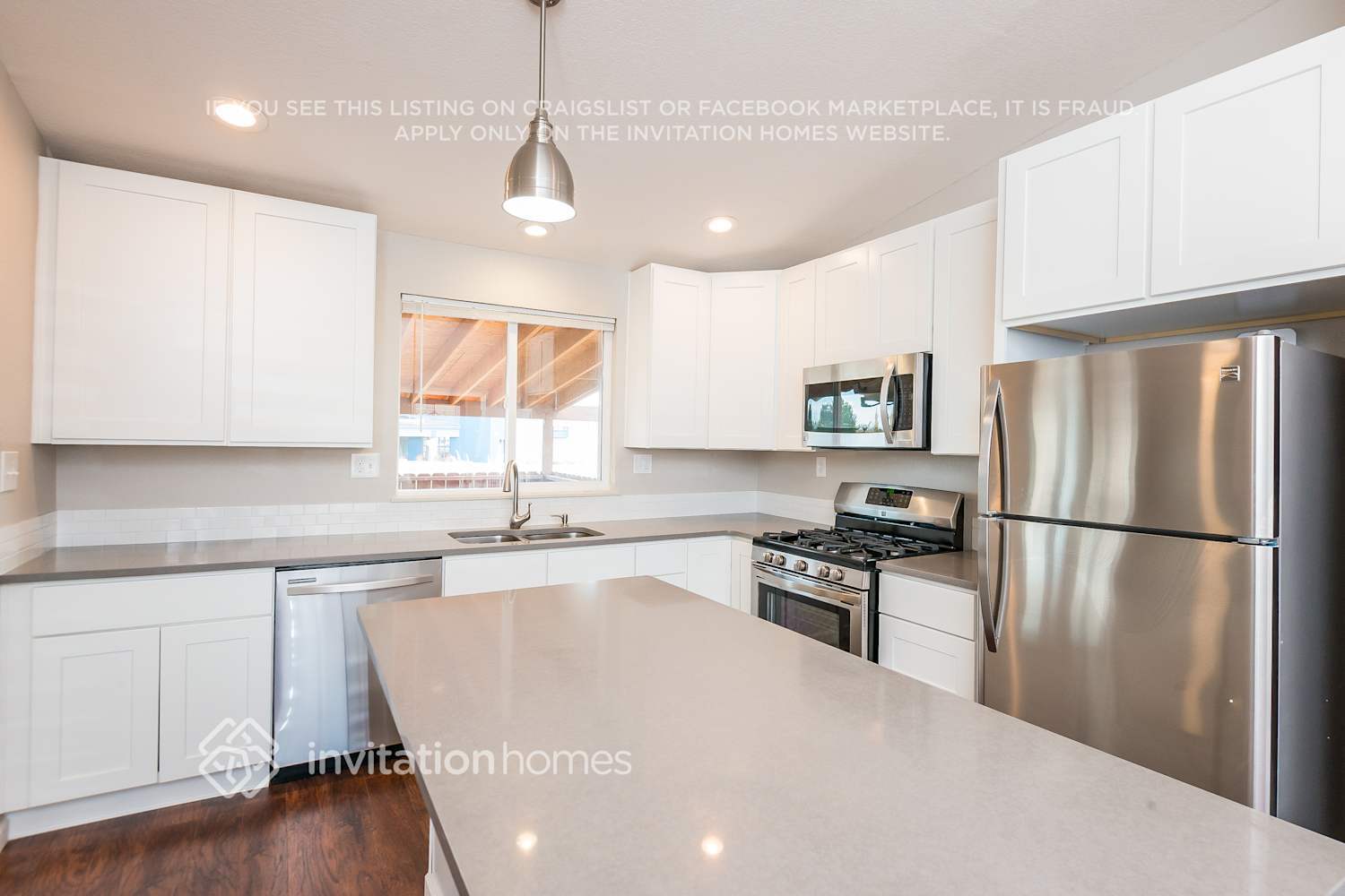 Building Photo - 10764 Eudora Cir
