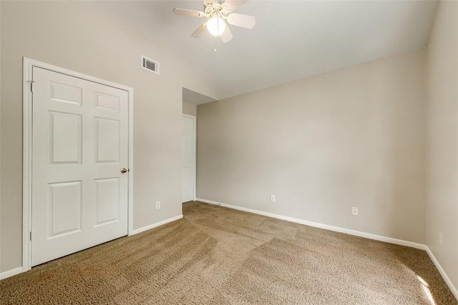 Building Photo - Beautifully updated two-story home in the ...