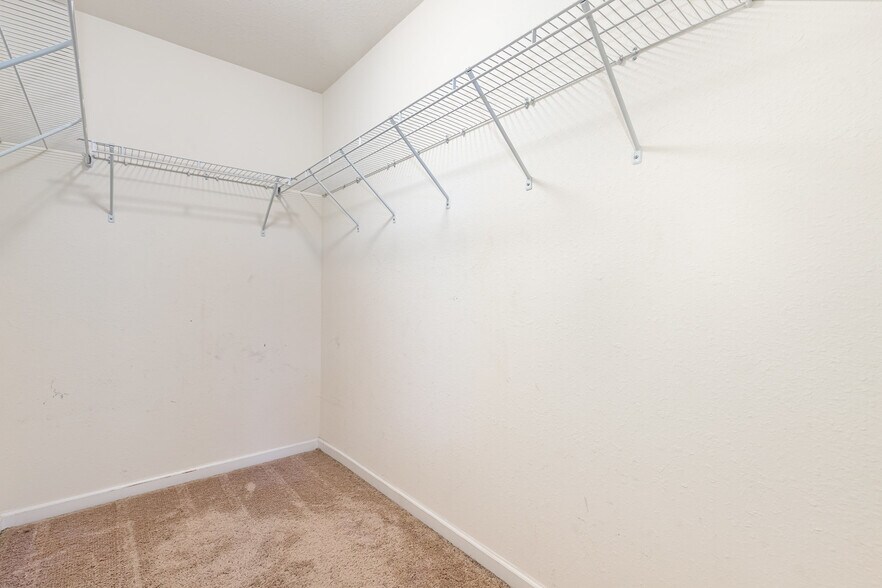 Building Photo - 486 Botanical Ct