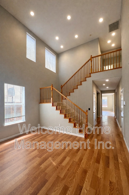 Building Photo - 6011 Daffodil Dr