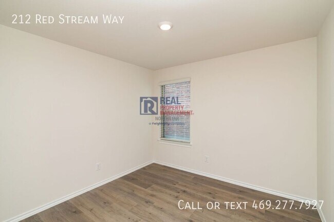 Building Photo - 212 Red Strm Wy