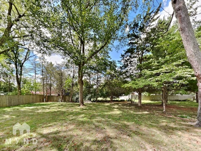Building Photo - 1279 Glenview St