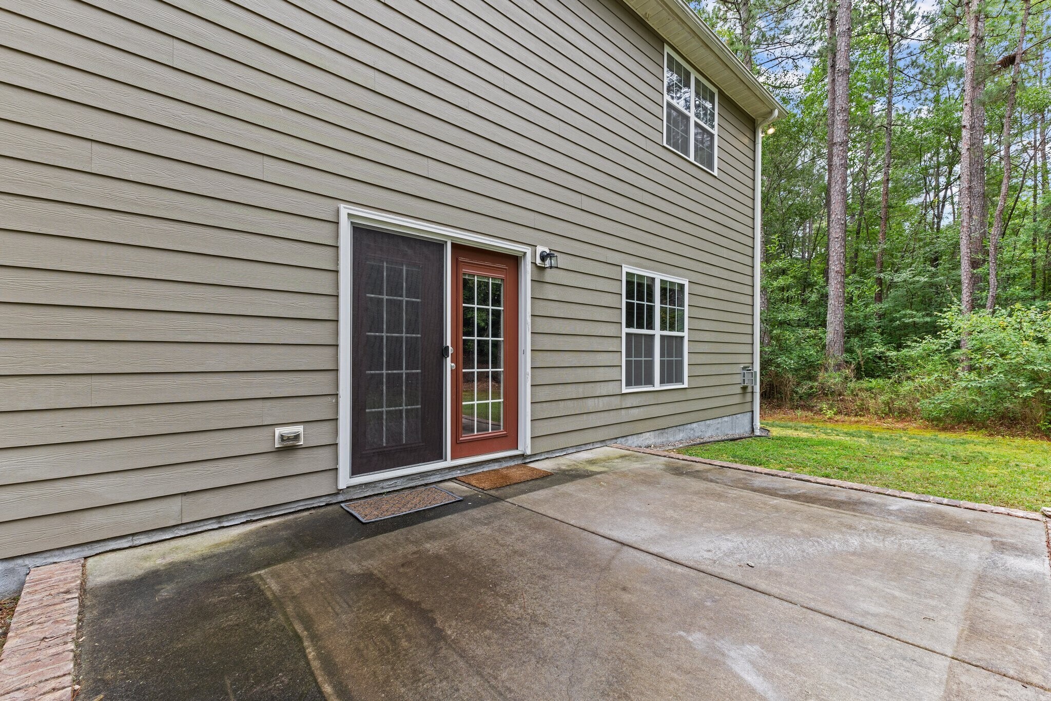 Building Photo - 768 Riverbirch Dr