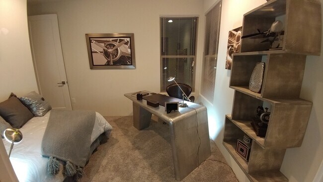 Bedroom 3 Twin/Office - 5928 Mafraq Ave NW