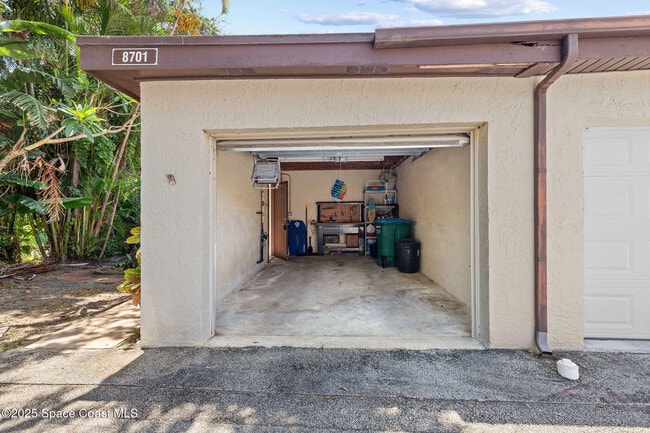 Building Photo - 8701 Camelia Ct
