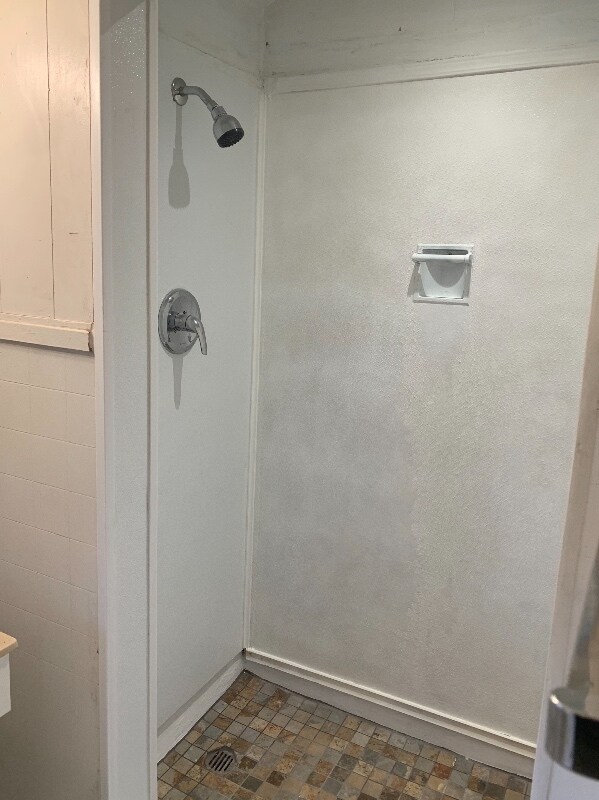 Building Photo - 618 N 16th St