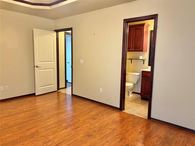 Building Photo - 15105 Kyle Dr