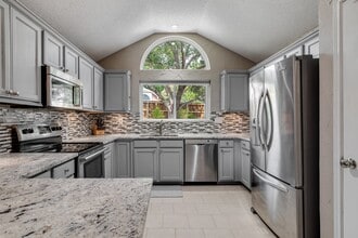 Building Photo - 7917 Woodland Dr