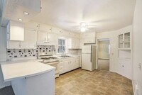 Building Photo - 2021 Academy St