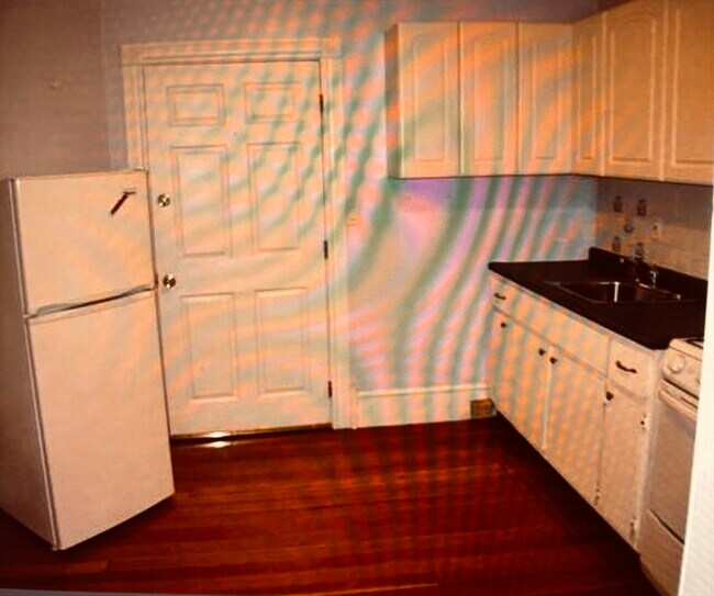 Building Photo - 64 Atlantic St