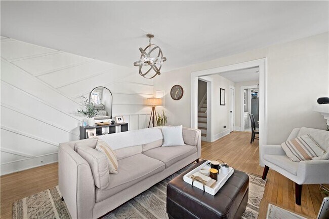 Building Photo - 443 3rd Ave