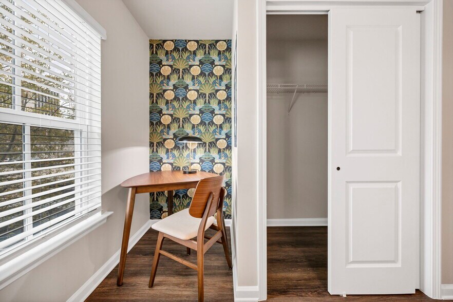 Building Photo - 1221 Pickens St