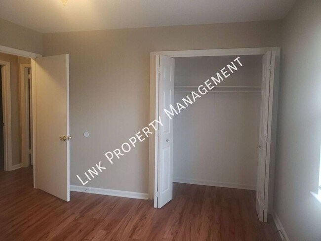 Building Photo - 7183 Holland Ln