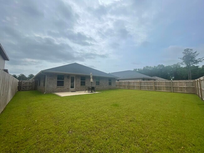 Building Photo - 124 Ridgeway Cir