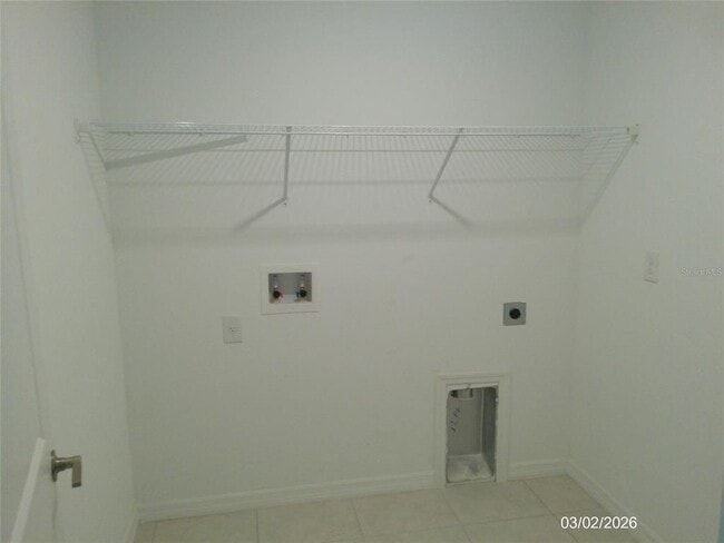 Building Photo - 1646 Red Loop