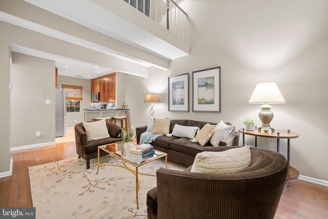 Building Photo - 1403 E Abingdon Dr