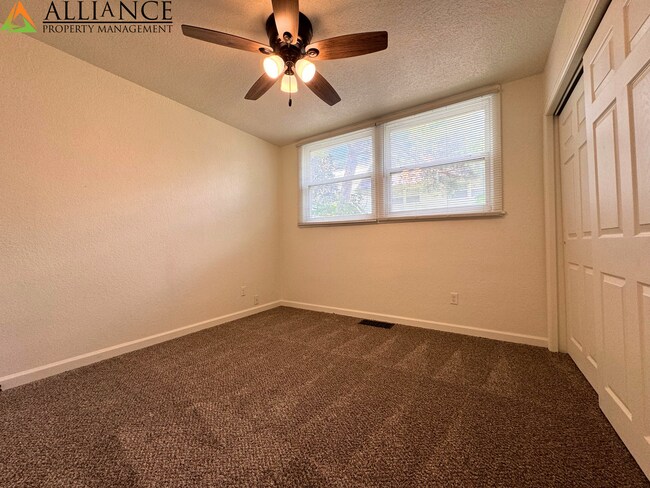 Building Photo - 1510 College Ave