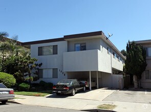 Building Photo - Westgate Avenue
