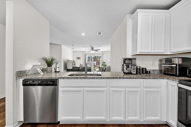 Building Photo - 70 Pebble Beach Dr
