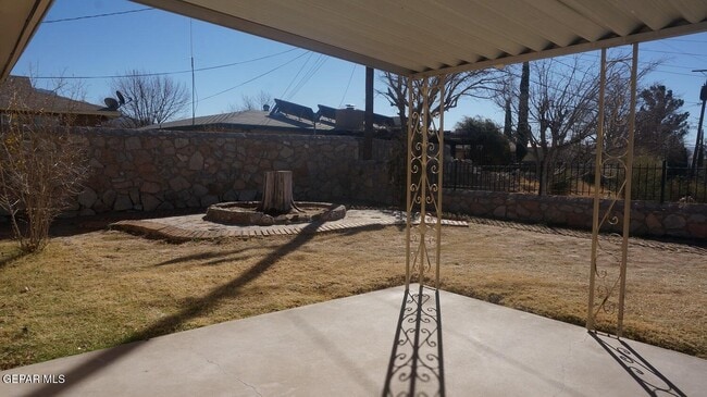 Building Photo - 240 Ferrari Ct