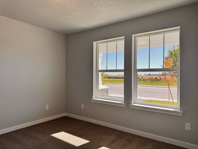 Building Photo - 10330 Crystal Ridge Dr